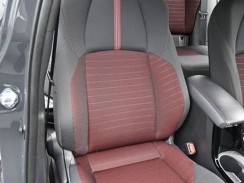 Used 2025 Toyota Corolla SE image 14