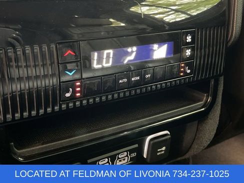 Used 2023 Jeep Wagoneer Series III w/ Preferred Equipment Group image 37