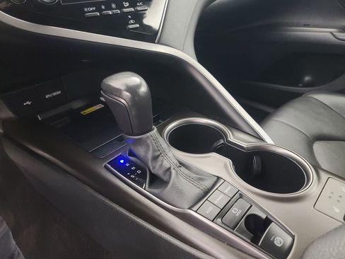Used 2024 Toyota Camry XSE image 38