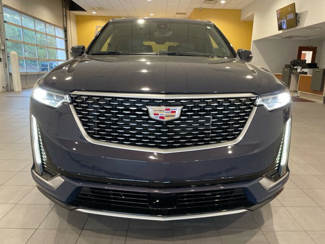 Used 2024 Cadillac XT6 Premium Luxury w/ Technology Package FWD image 9