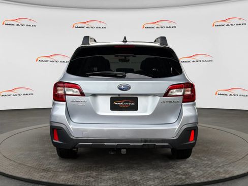 Used 2019 Subaru Outback 2.5i Limited AWD/4WD image 9