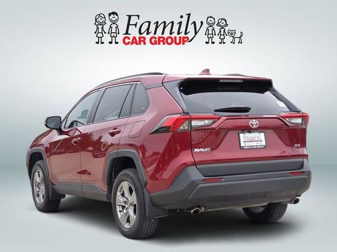 Used 2025 Toyota RAV4 XLE FWD image 3
