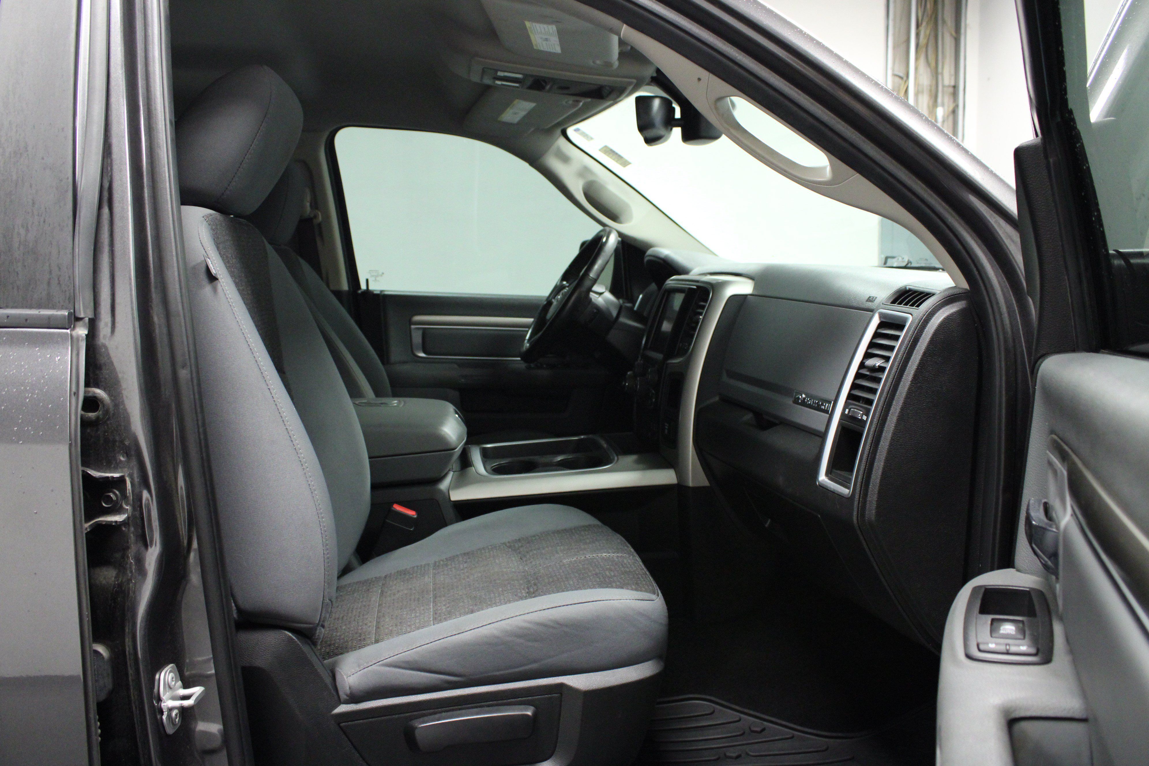 Used 2018 RAM 1500 Big Horn AWD/4WD image 16