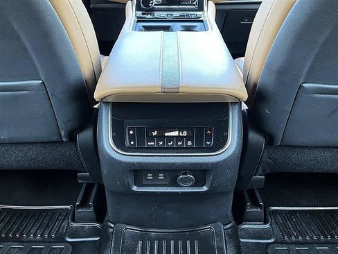 Used 2025 Nissan Armada SL w/ Captain's Chari Seat Package RWD image 41