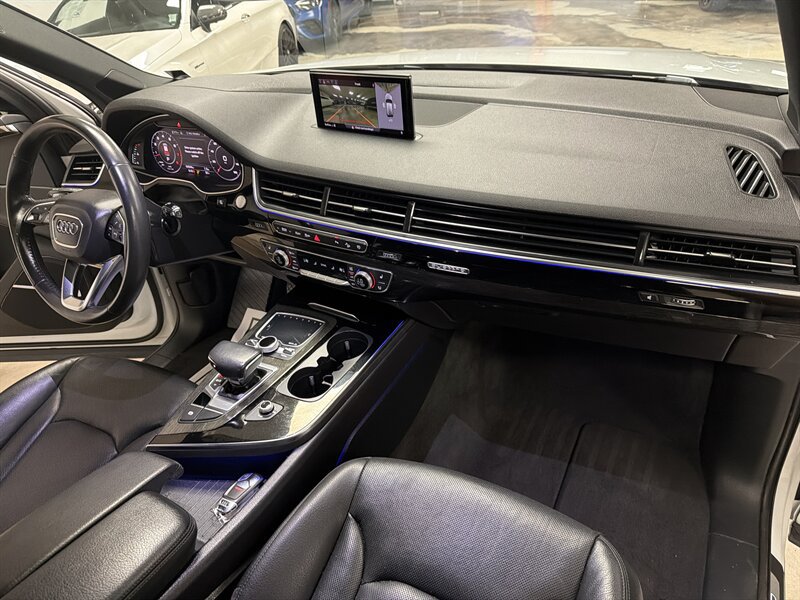 Used 2018 Audi Q7 3.0T Prestige w/ Prestige Package AWD/4WD image 58