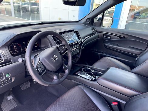 Certified 2026 Honda Ridgeline Black Edition image 12