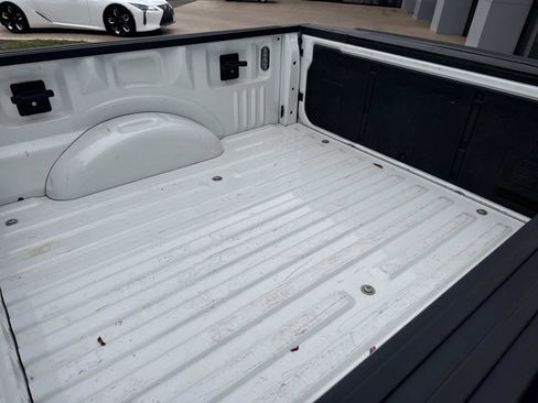 Used 2022 Ford F150 Lariat image 11