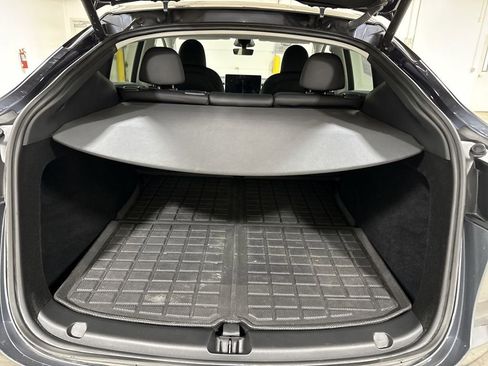 Used 2023 Tesla Model Y Performance image 24