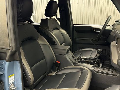 Used 2025 Ford Bronco Outer Banks AWD/4WD image 36