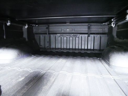 Used 2021 Chevrolet Colorado ZR2 image 18