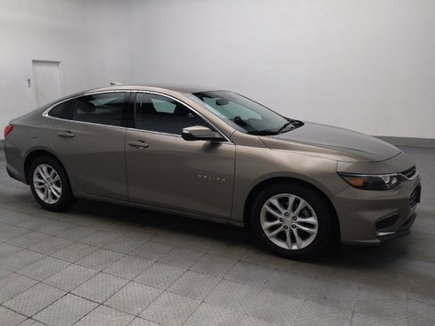 Used 2018 Chevrolet Malibu LT image 11