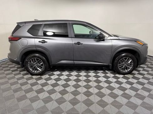 Used 2025 Nissan Rogue S AWD/4WD image 7