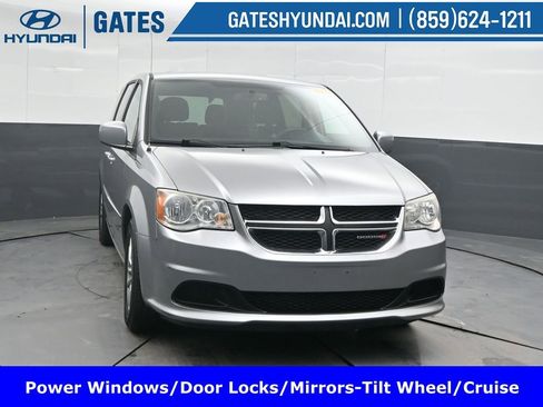 Used 2016 Dodge Grand Caravan SE image 5