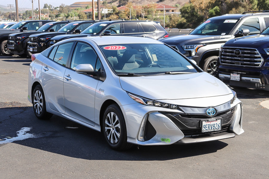Certified 2022 Toyota Prius Prime LE FWD image 2