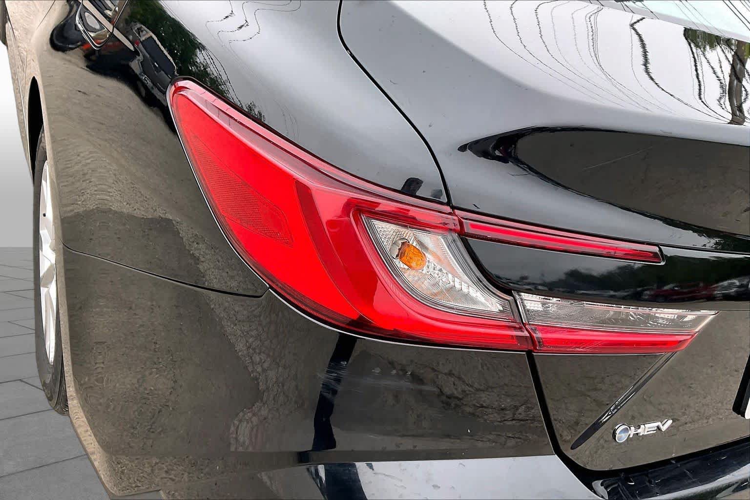 Used 2025 Toyota Camry LE FWD image 28