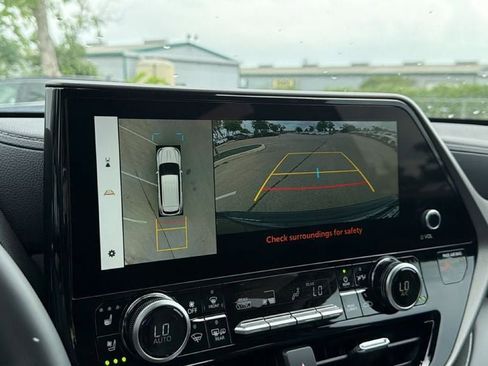 New 2026 Toyota Highlander Limited AWD/4WD image 27