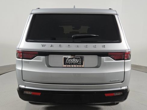 Used 2022 Jeep Wagoneer Series III image 5