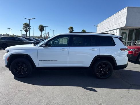 Certified 2024 Jeep Grand Cherokee L Limited w/ Luxury Tech Group II AWD/4WD image 4