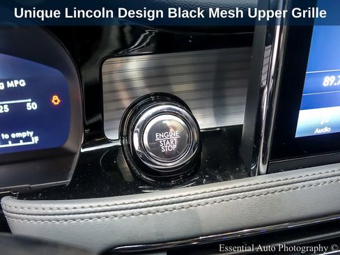 Used 2021 Lincoln Corsair Reserve w/ Equipment Group 201A image 17