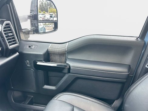 Used 2020 Ford F350 Lariat w/ Lariat Ultimate Package image 28