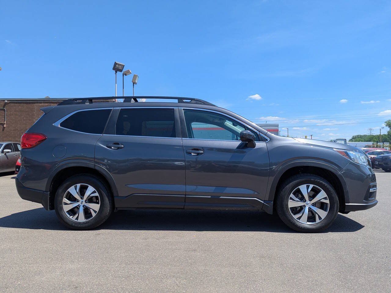 Used 2020 Subaru Ascent Premium w/ Convenience Package AWD/4WD image 3