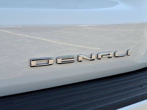 Used 2023 GMC Yukon XL Denali w/ LPO, Floor Liner Package AWD/4WD image 32