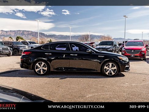 Used 2019 Kia Optima S image 8