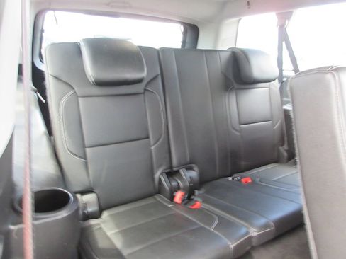 Used 2018 Chevrolet Suburban LT AWD/4WD image 29