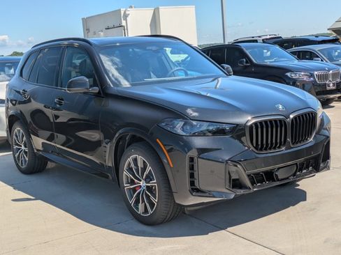 New 2026 BMW X5 xDrive40i w/ M Sport Package AWD/4WD image 7