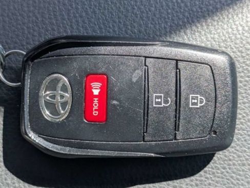 Used 2025 Toyota Tacoma SR5 RWD image 33