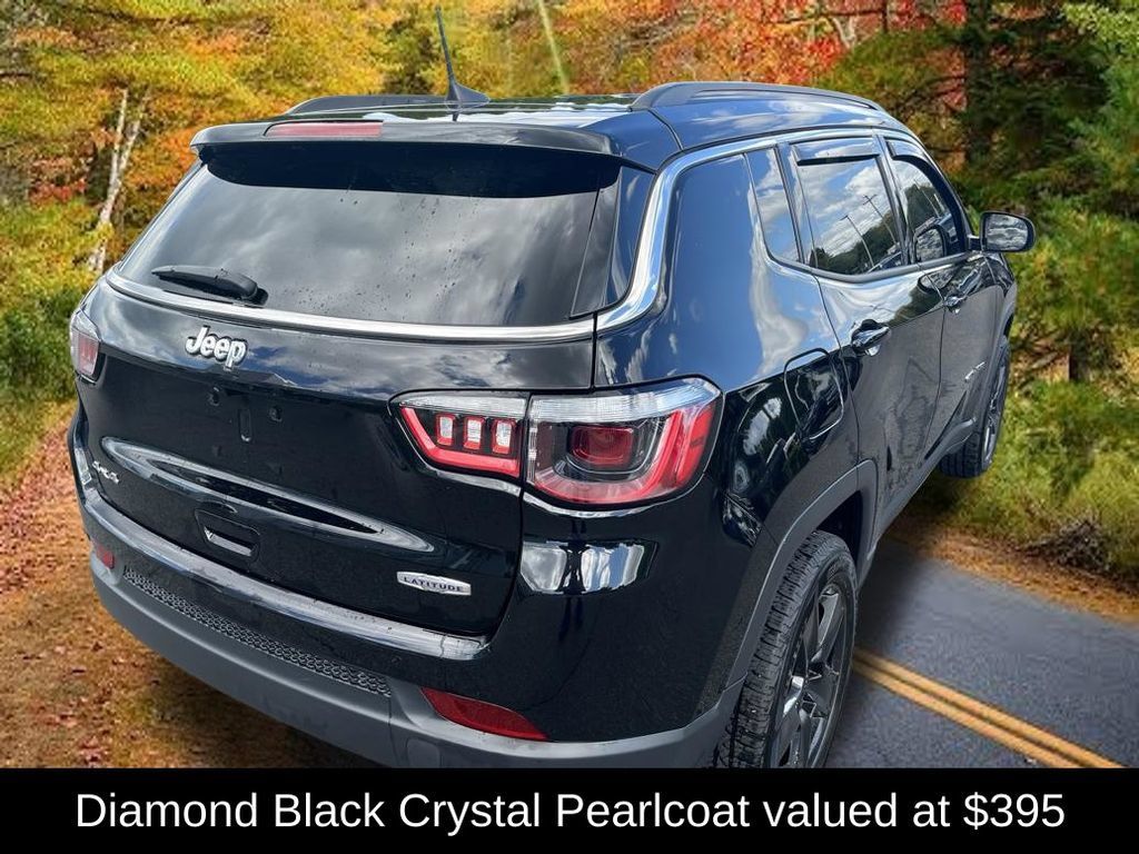 Used 2022 Jeep Compass Latitude w/ Convenience Group AWD/4WD image 3
