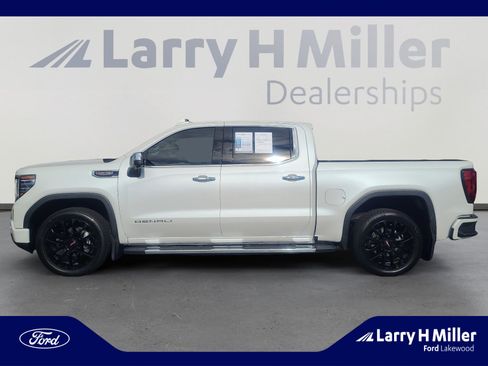 Used 2024 GMC Sierra 1500 Denali w/ Technology Package image 2