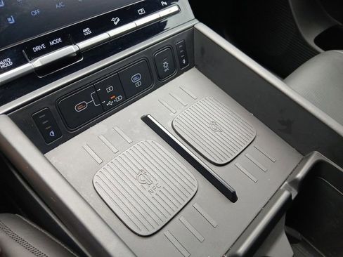Used 2025 Hyundai Santa Fe Calligraphy AWD/4WD image 22