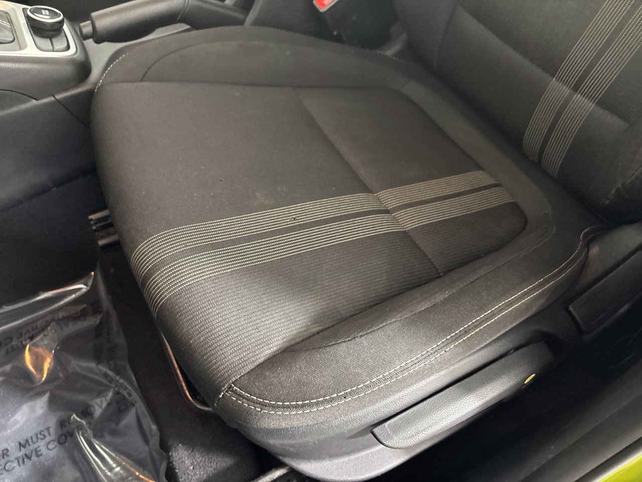 Used 2023 Hyundai Venue SEL FWD image 11