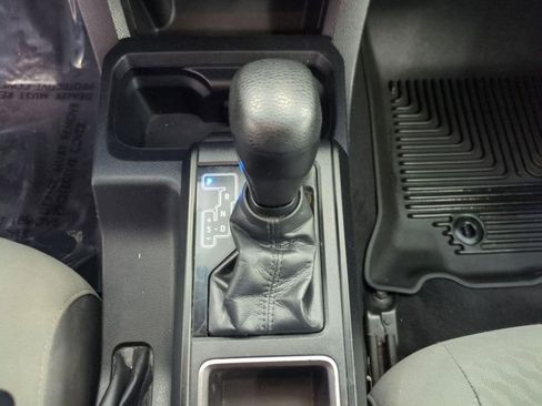 Used 2022 Toyota Tacoma SR RWD image 19
