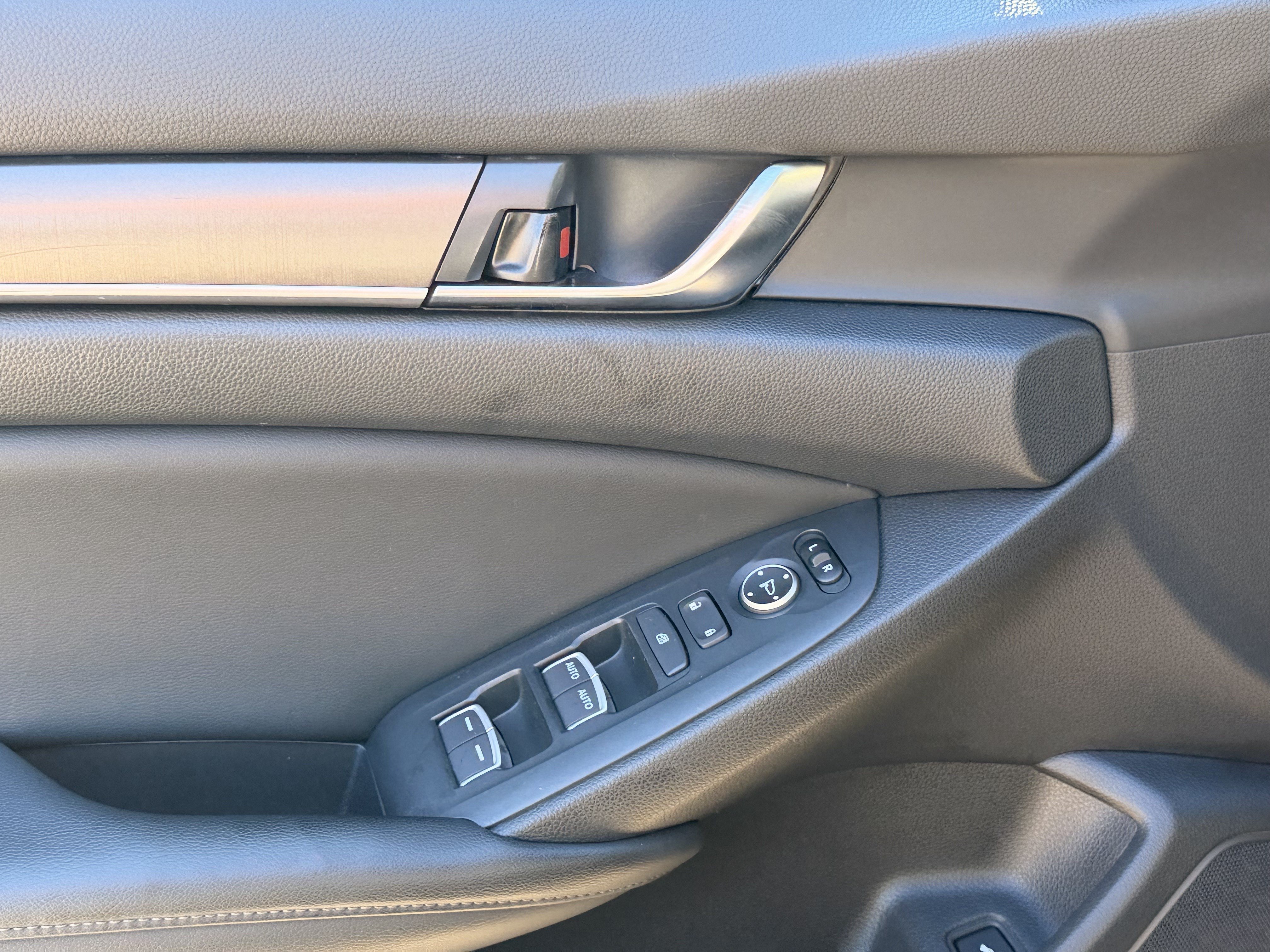 Certified 2018 Honda Accord LX image 12