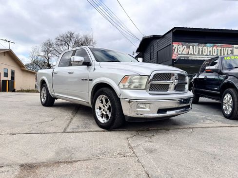 Used 2010 Dodge Ram 1500 Truck Laramie image 2