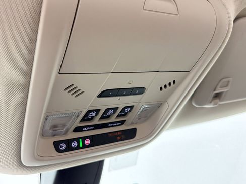 Used 2023 Buick Enclave Premium w/ Experience Buick Package FWD image 31
