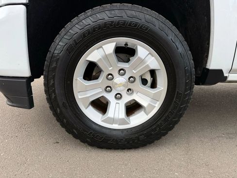 Used 2018 Chevrolet Silverado 1500 Custom w/ Custom Value Package image 32