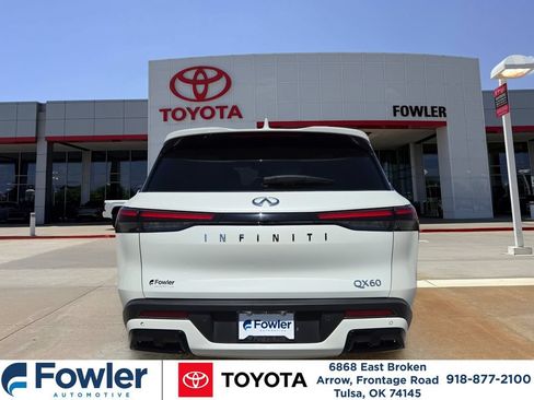 Used 2024 INFINITI QX60 Luxe FWD image 4
