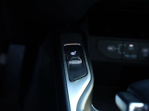 Used 2024 Kia Sorento S image 10