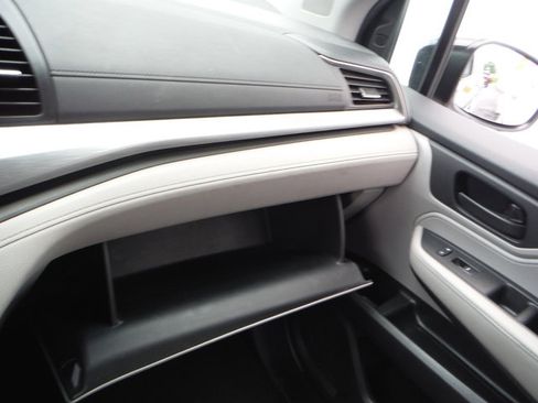 Used 2019 Honda Odyssey EX-L image 32