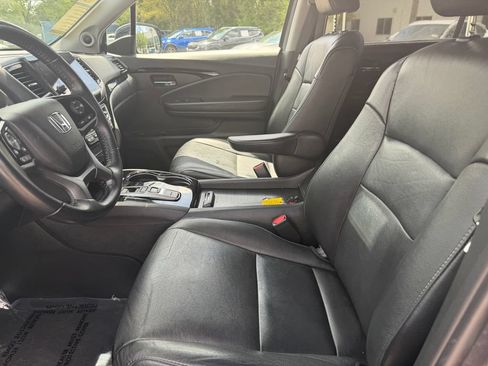 Used 2020 Honda Pilot Touring image 22