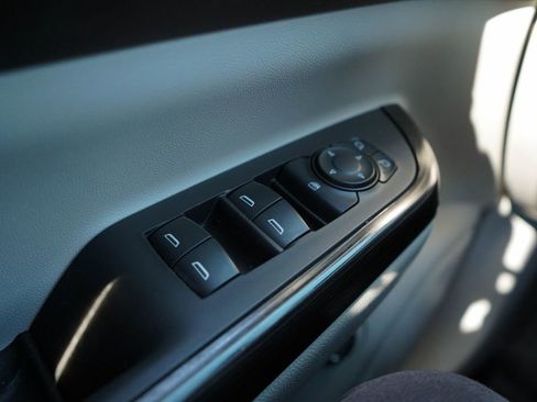 Used 2018 GMC Acadia SLT image 26