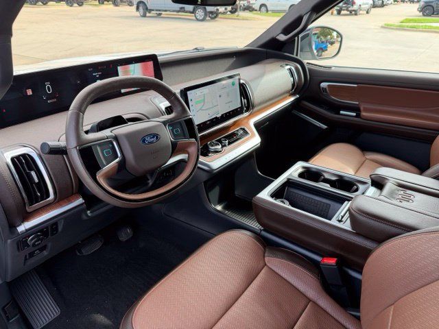 Used 2025 Ford Expedition King Ranch AWD/4WD image 15