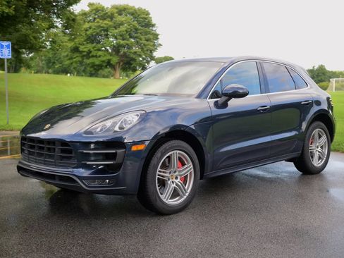 Used 2016 Porsche Macan Turbo AWD/4WD image 5