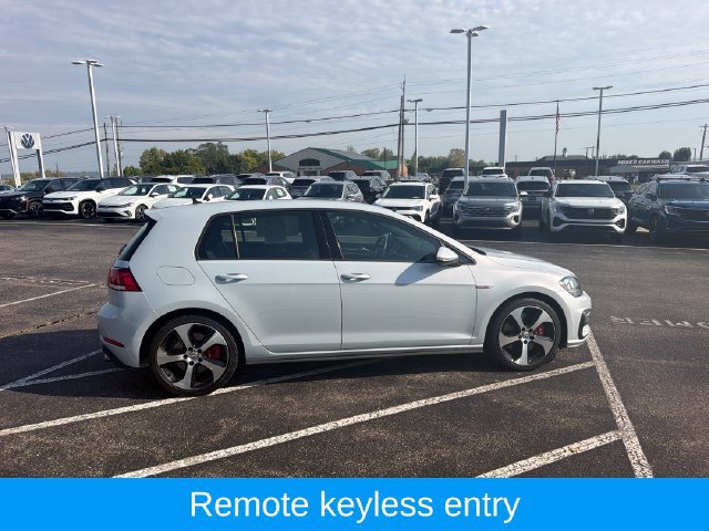 Used 2019 Volkswagen Golf 4-Door FWD image 2