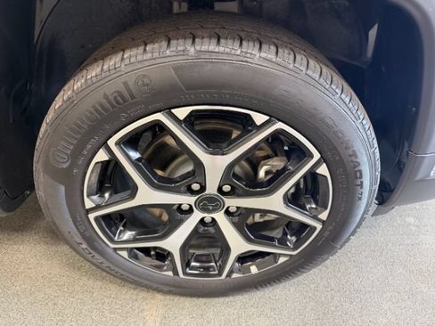 Used 2025 Jeep Compass Limited AWD/4WD image 9