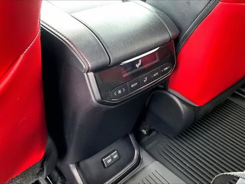 Used 2022 Toyota Highlander XSE image 31