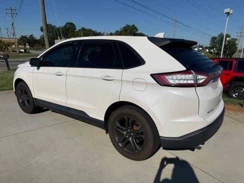 Used 2018 Ford Edge SEL w/ Canadian Touring Package AWD/4WD image 8